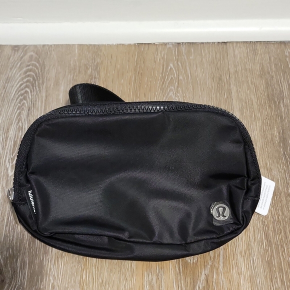 the everywhere belt bag lulu